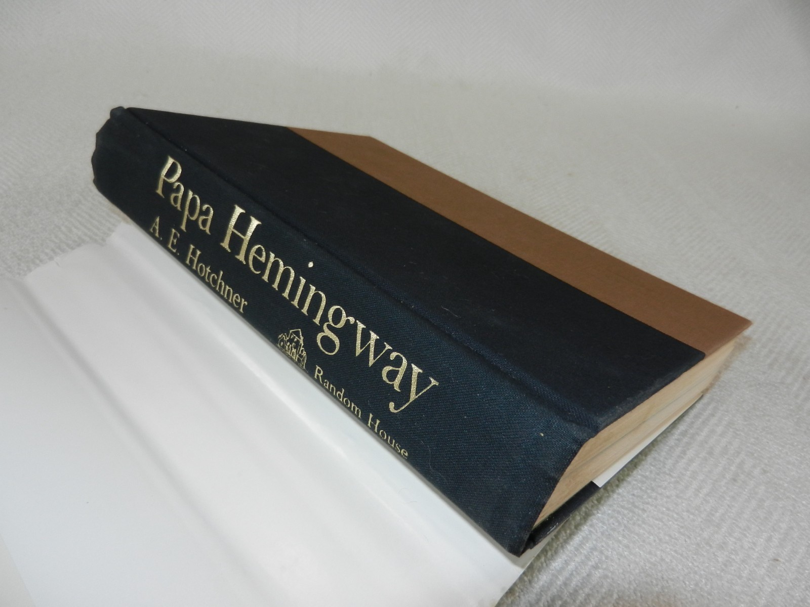WW II Great writer & war correspondent “PAPA HEMINGWAY: A PERSONAL MEMOIR”